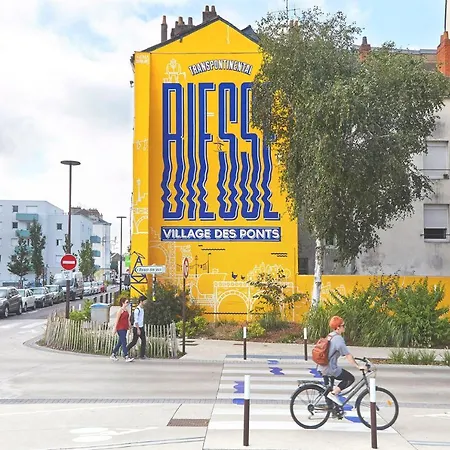 Studio Cosy Sur L'Ile De Nantes / Proche Tramway Exterior photo